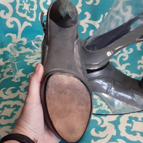 NINE WEST - Faux Gray Patent Peep Toe Heels Sz 7.5 - Picture 5 of 9
